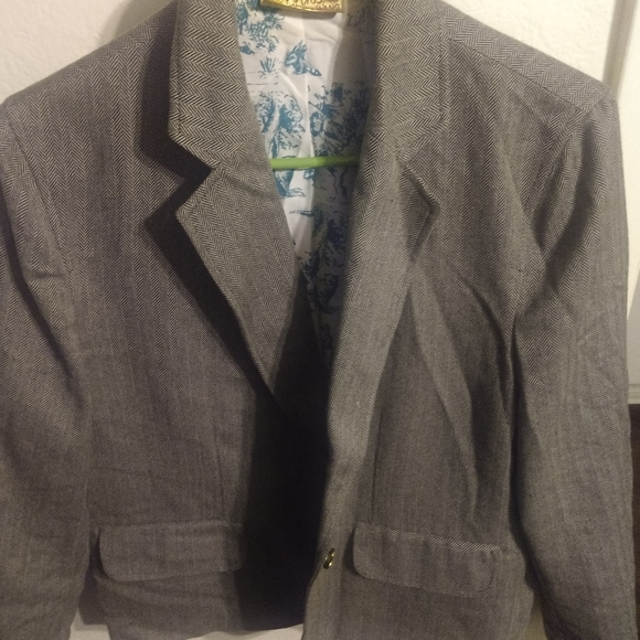 Suit coat - Picture 1 of 6